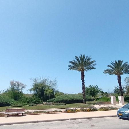 Beach Suite Israel- Private Jacuzzi Garden Suite & Gym, 3 Min Walk To Beach ביץ סוייט ישראל- ג'קוזי פרטי בגינה 3 דקות הליכה לים וחדר כושר Aszkelon Zewnętrze zdjęcie