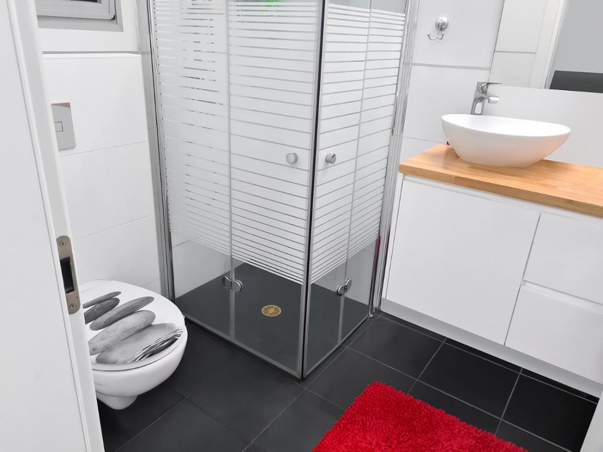 Beach Suite Israel- Private Jacuzzi Garden Suite & Gym, 3 Min Walk To Beach ביץ סוייט ישראל- ג'קוזי פרטי בגינה 3 דקות הליכה לים וחדר כושר Aszkelon Zewnętrze zdjęcie